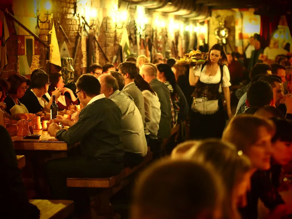 Sir-Lancelot-hello-etterem-etel