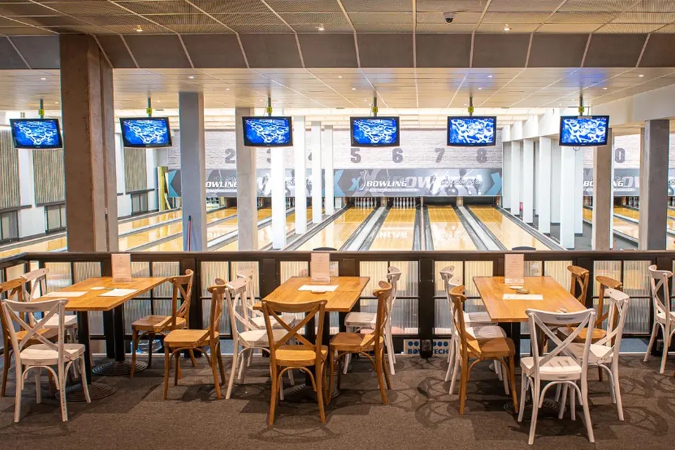 Hello Varazs Hotel Duo Bowling