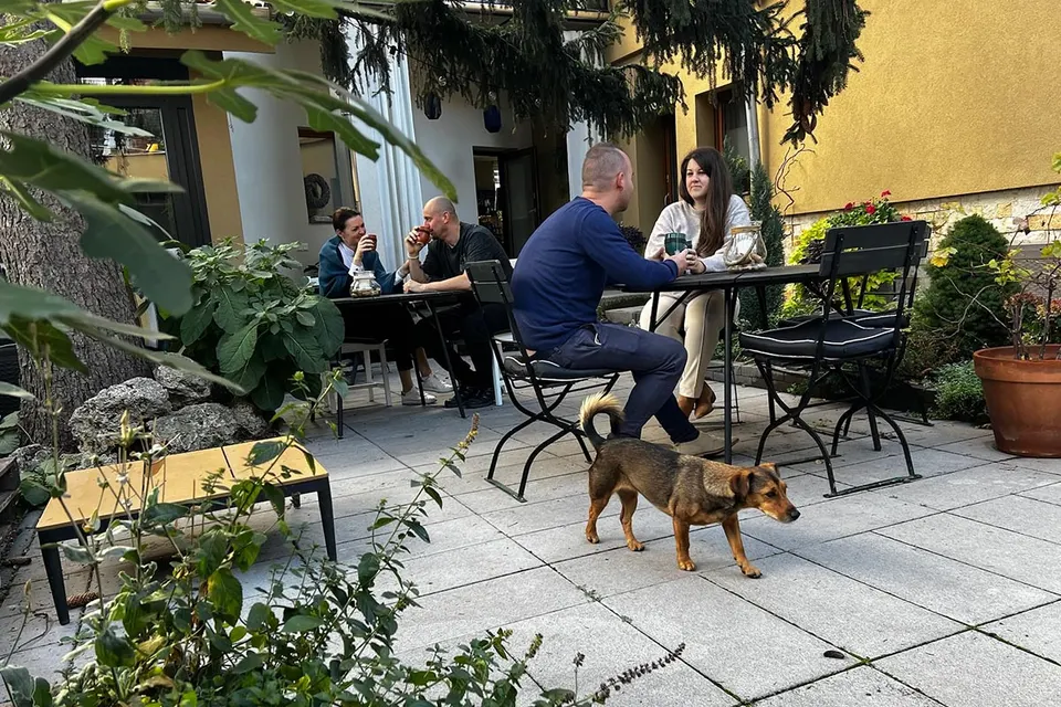 hello varázs margaréta garden and spa udvar