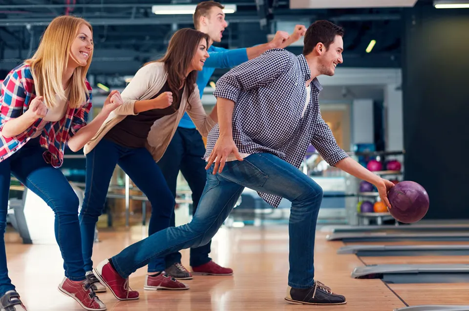 Bowlingozás 4 fő részre, exkluzív Hello Varázs bőségtállal – 1. kép