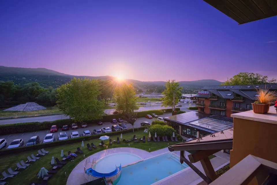 Wellness kényeztetés a Hotel Visegrádban - 2 éjszaka, 2 fő részére – 1. kép