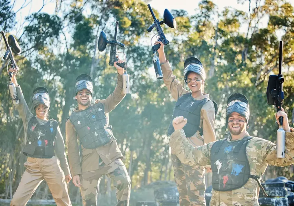 Paintball élmény Vácon, egy régi katonai bázison, 50 db golyóval – 1. kép